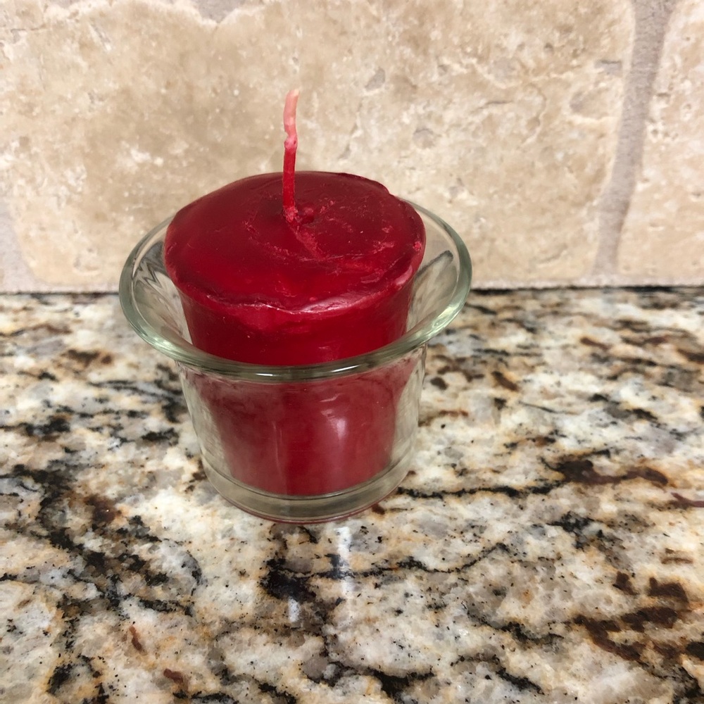 1️⃣6️⃣ Pieces Assortment of Year-Round Candles 🕯️ 🥧🎅🏻☀️ - Picture 11 of 13